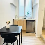 Appartement Cozy Near The Eiffel Tower Parijs