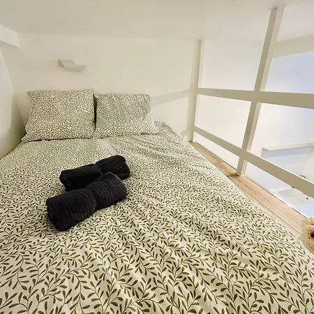 Apartment Dream Dwell Paris-beautiful Flat With Mezzanine Near Quartier Marais 3e Paris